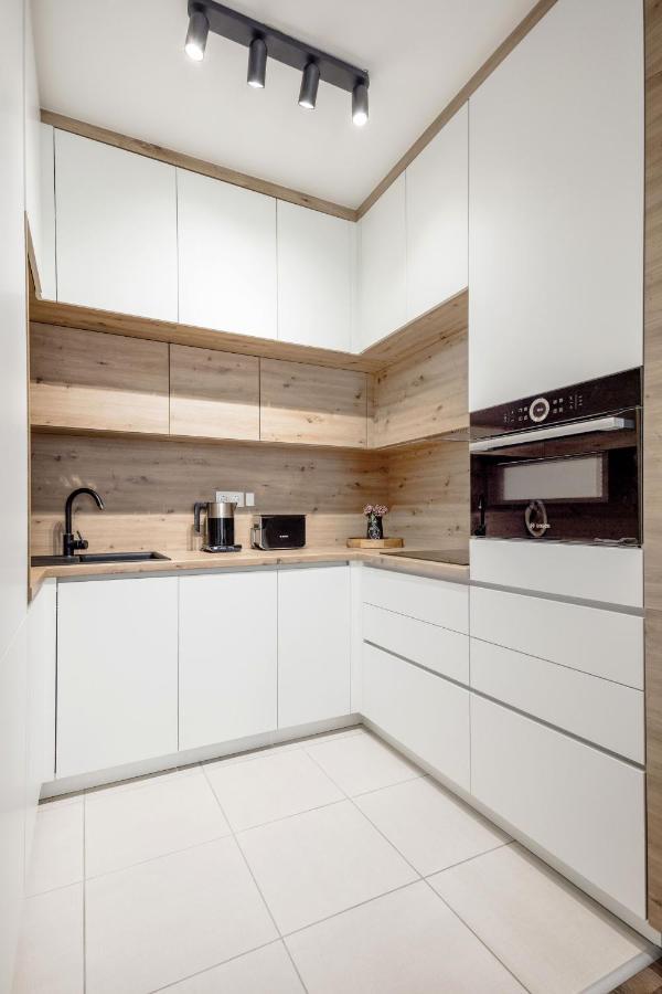 Walnut Tree Apartment Boedapest Buitenkant foto
