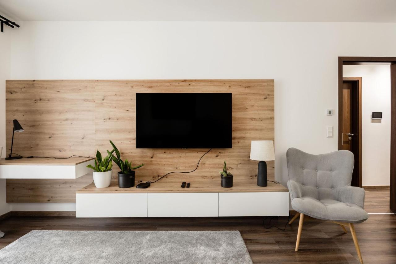 Walnut Tree Apartment Boedapest Buitenkant foto