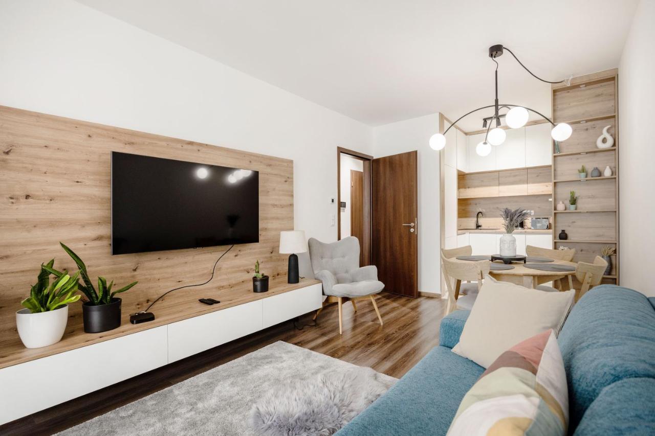 Walnut Tree Apartment Boedapest Buitenkant foto